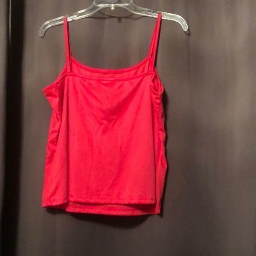 🔥2/$15🔥 CAMISOLE Silky Smooth Strap Tank Top Polyester Medium to Large Fit EUC